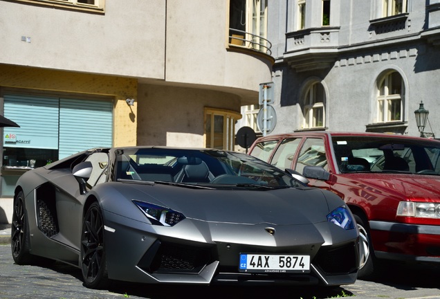 Lamborghini Aventador LP700-4 Roadster