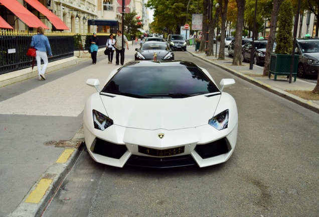 Lamborghini Aventador LP700-4 Roadster