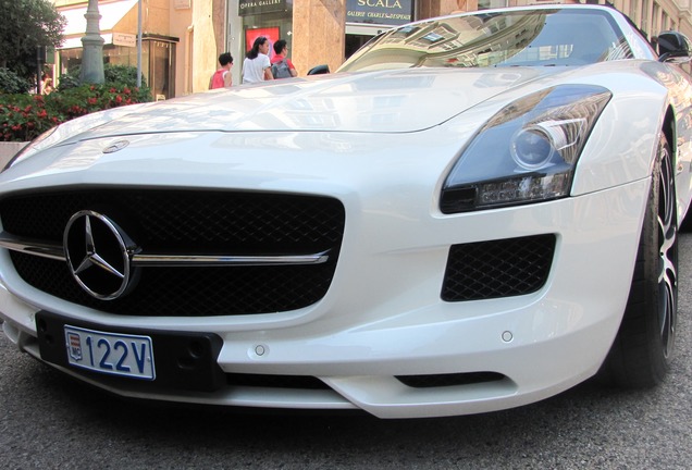 Mercedes-Benz SLS AMG GT Roadster