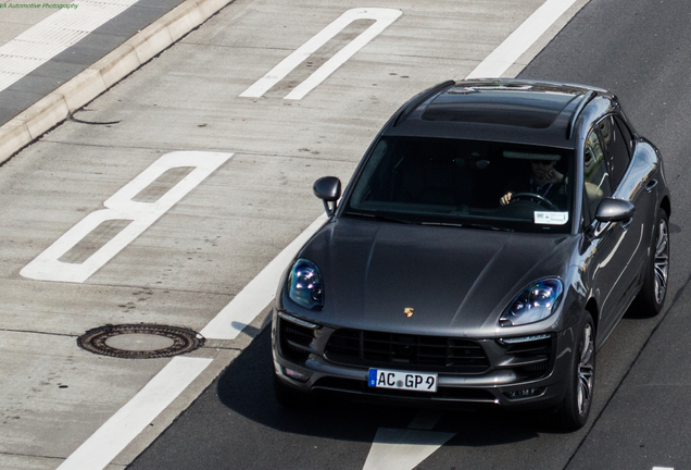 Porsche 95B Macan Turbo