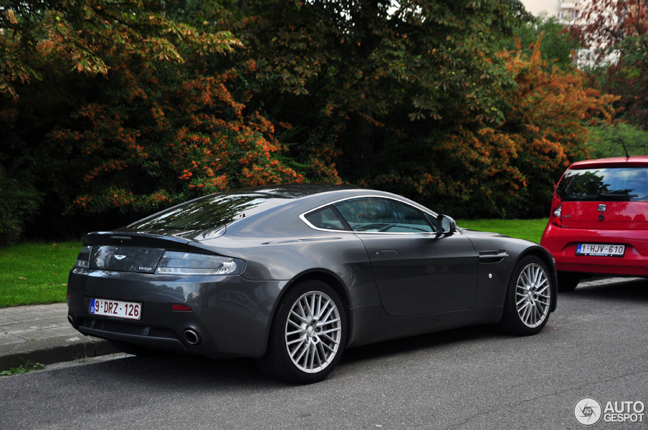 Aston Martin V8 Vantage