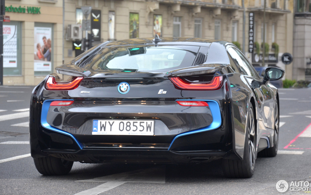 BMW i8