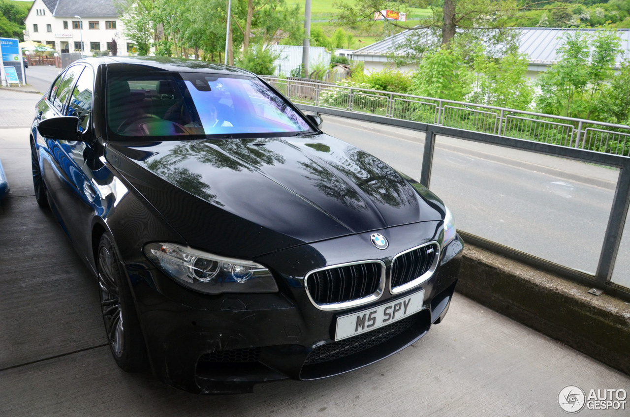 BMW M5 F10 2011