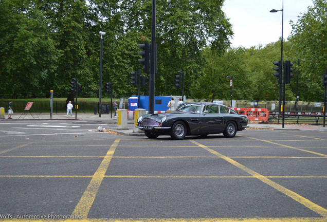 Aston Martin DB6 MKI