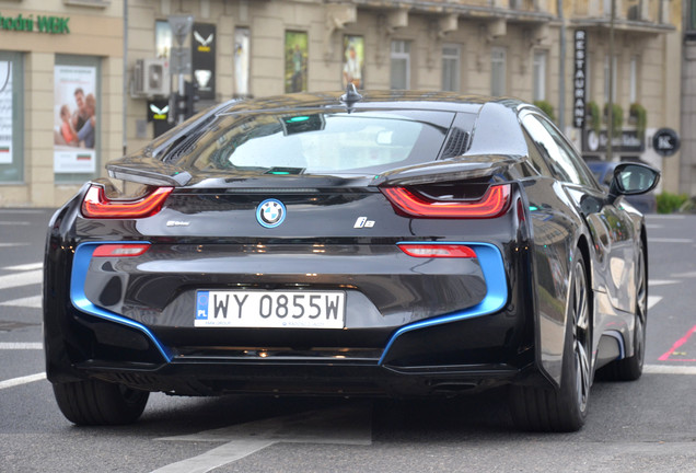 BMW i8