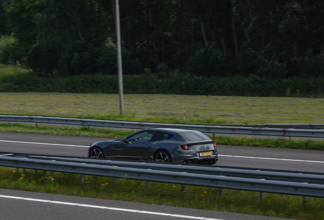 Ferrari FF