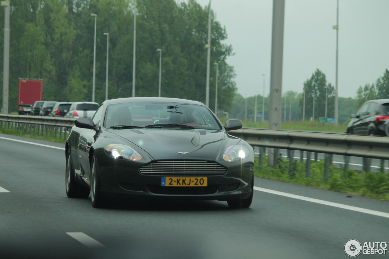 Aston Martin DB9