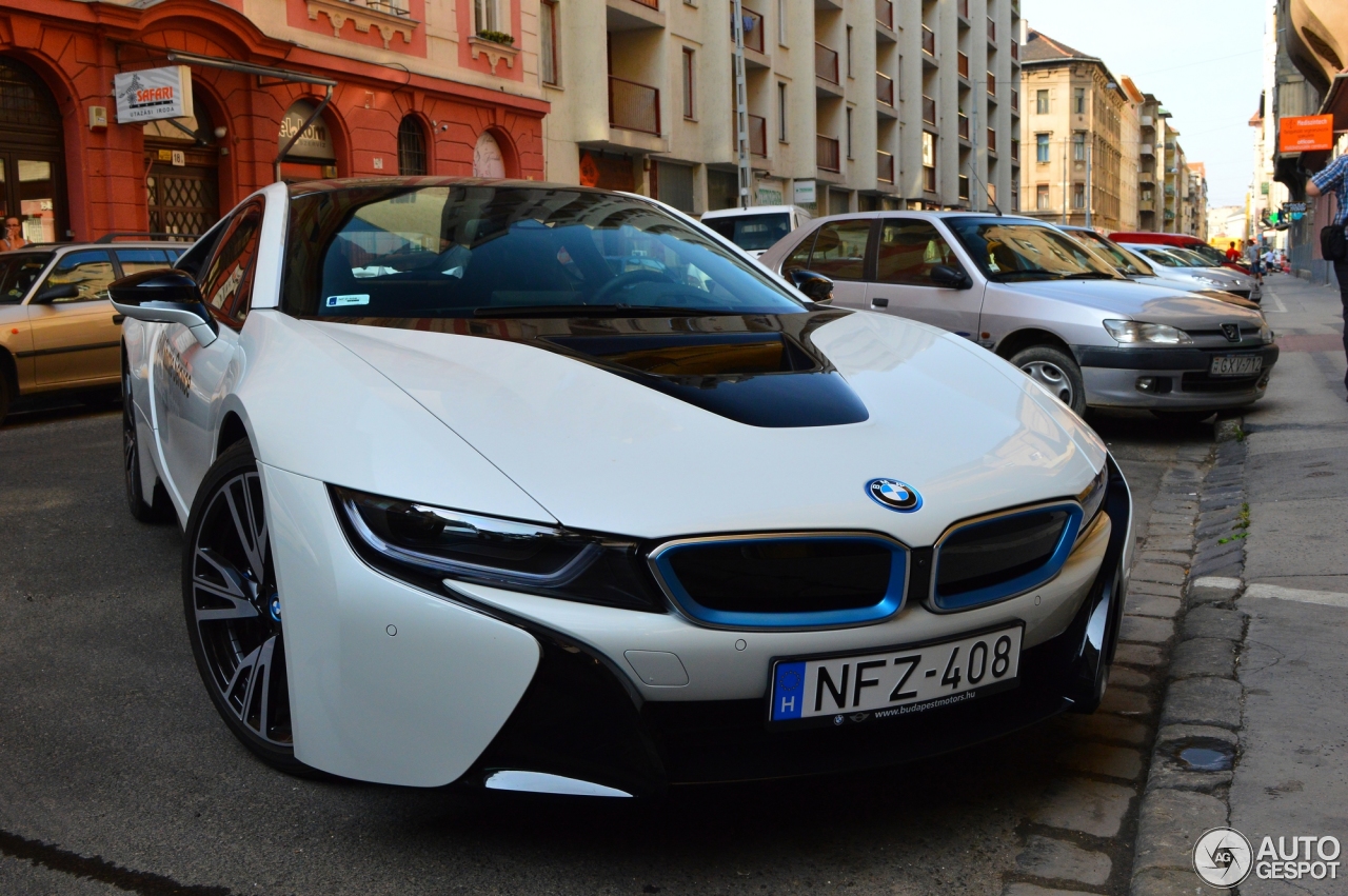 BMW i8