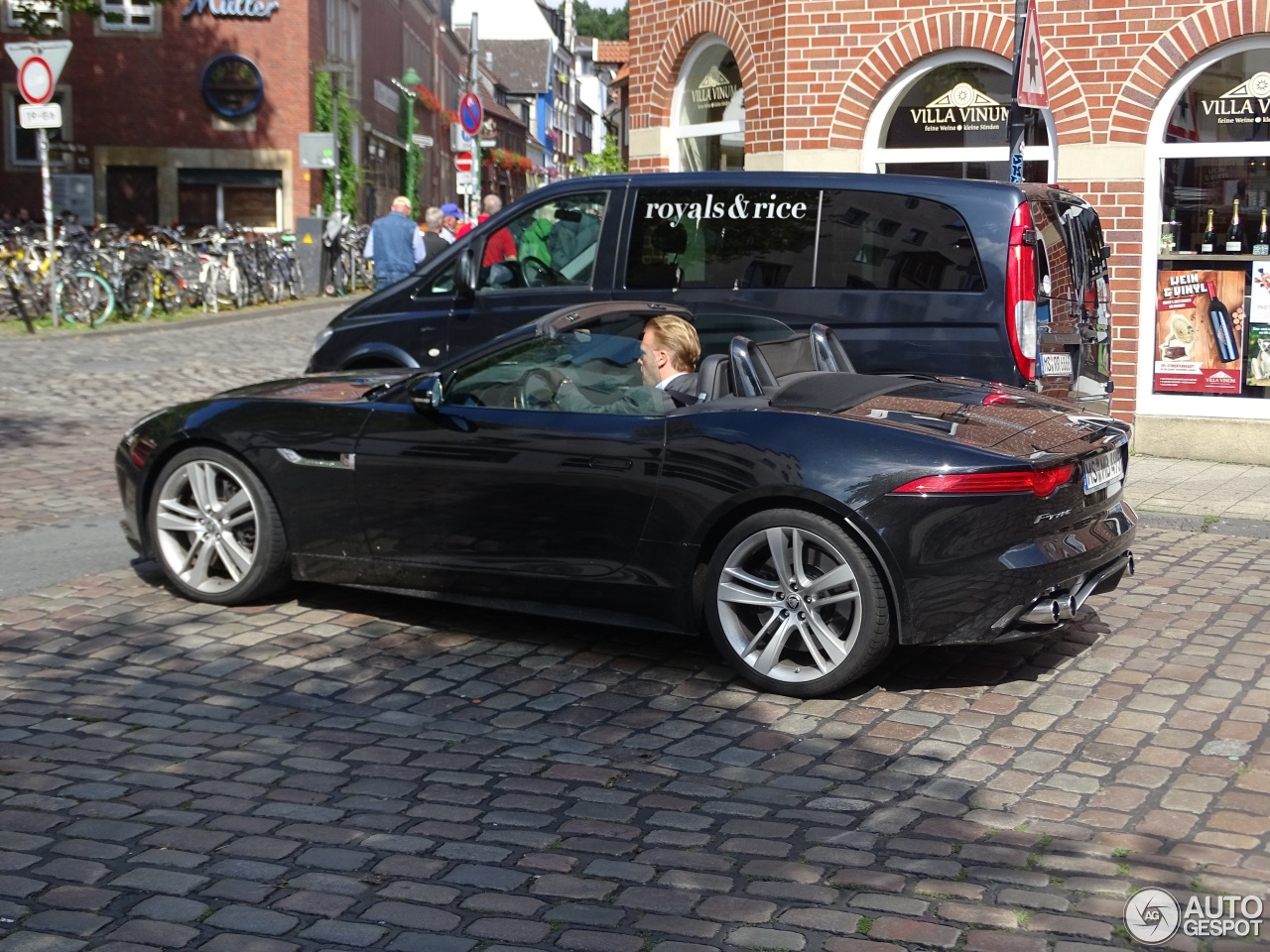 Jaguar F-TYPE S V8 Convertible