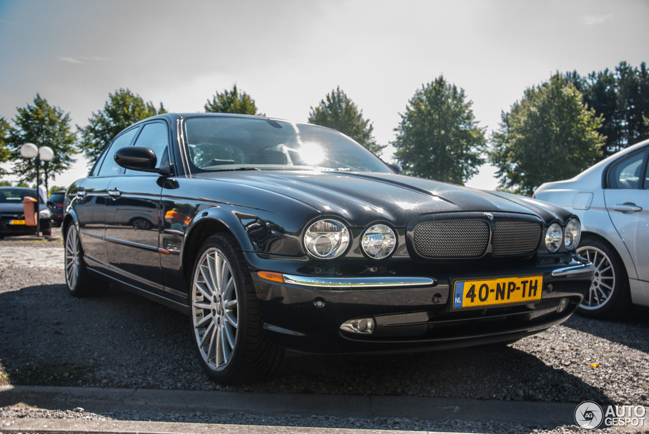 Jaguar XJR