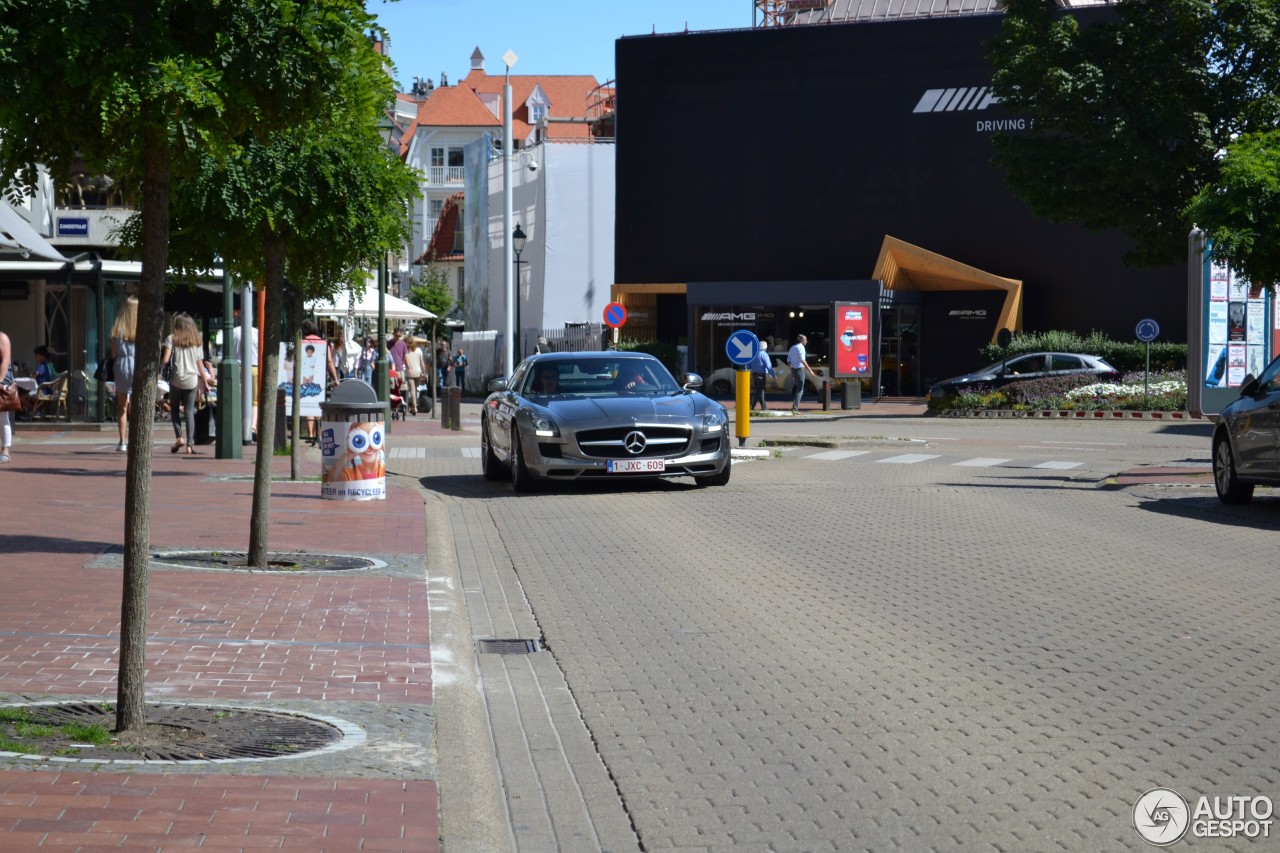 Mercedes-Benz SLS AMG