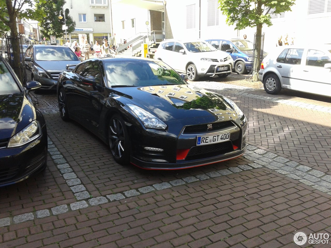 Nissan GT-R 2011