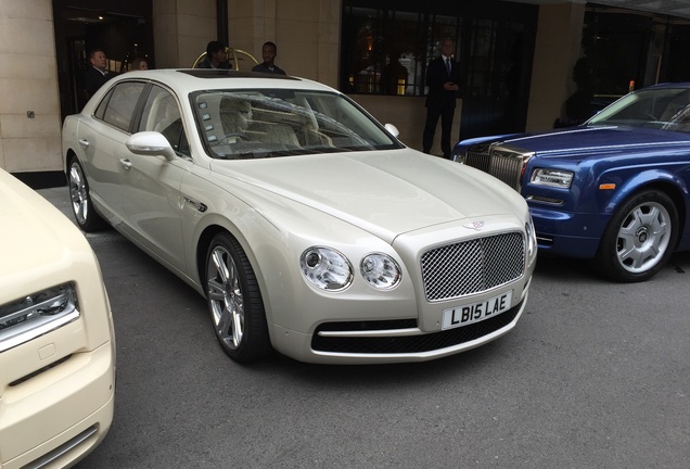 Bentley Flying Spur V8