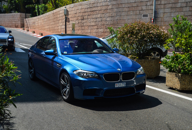 BMW M5 F10 2011