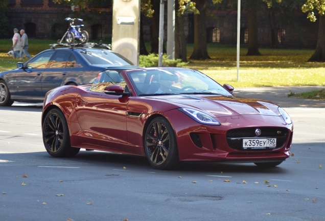 Jaguar F-TYPE S V8 Convertible