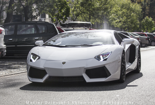 Lamborghini Aventador LP700-4