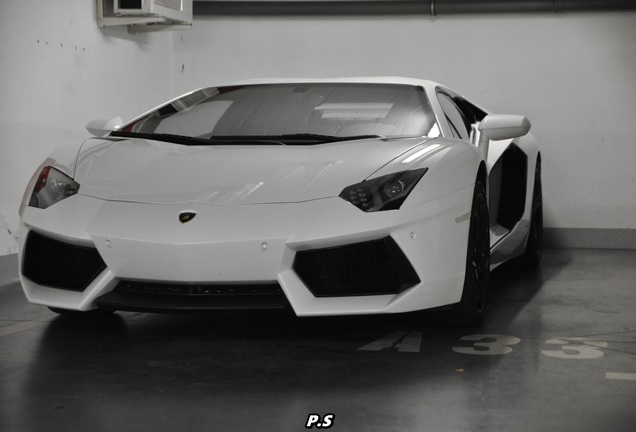 Lamborghini Aventador LP700-4