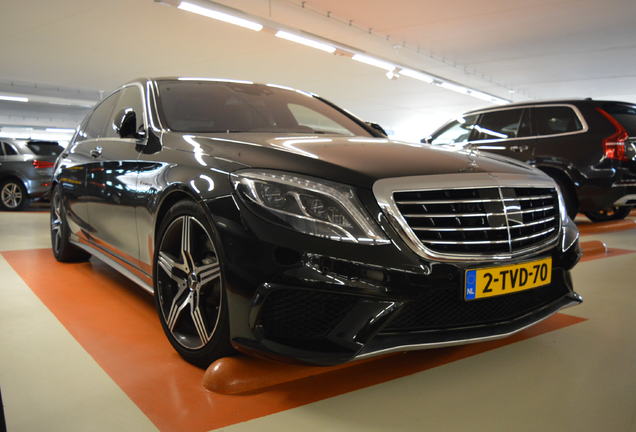 Mercedes-Benz S 63 AMG V222