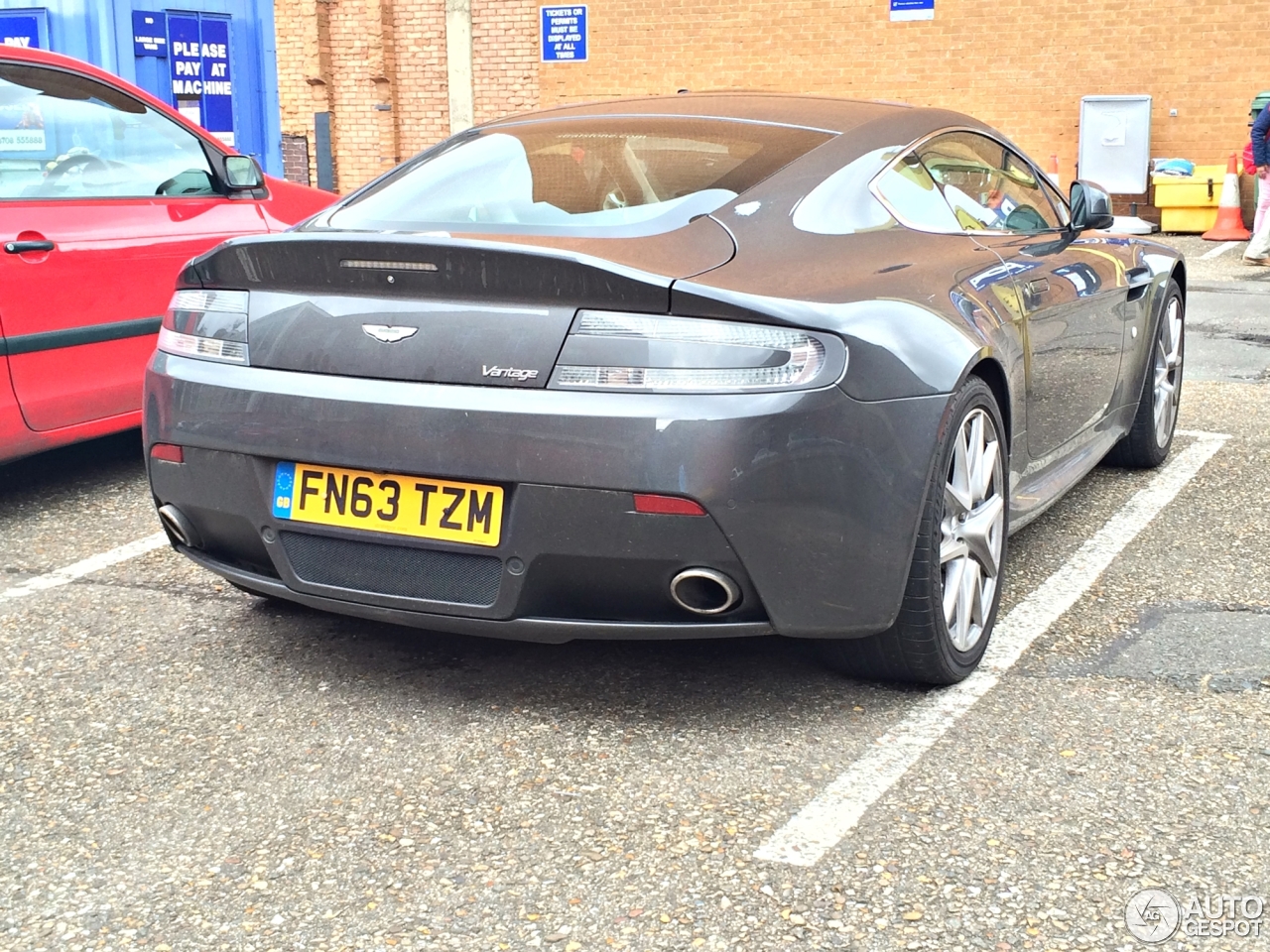 Aston Martin V8 Vantage