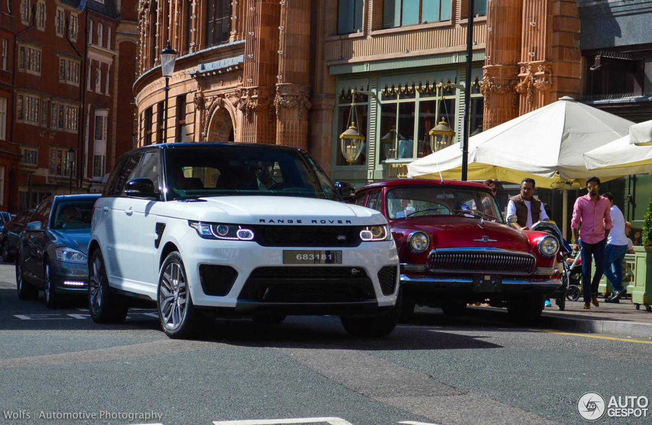 Land Rover Range Rover Sport SVR