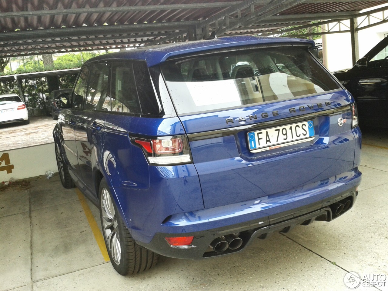 Land Rover Range Rover Sport SVR