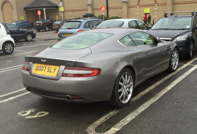 Aston Martin DB9