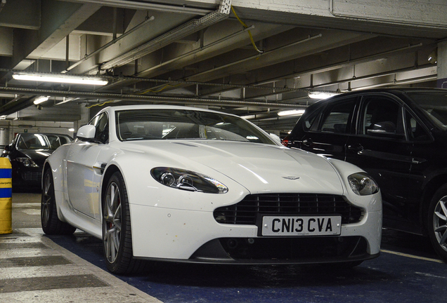 Aston Martin V8 Vantage 2012