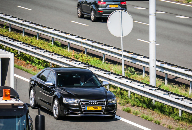 Audi S8 D4