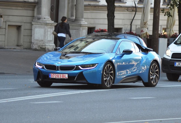 BMW i8