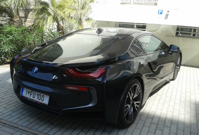 BMW i8