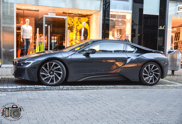 BMW i8