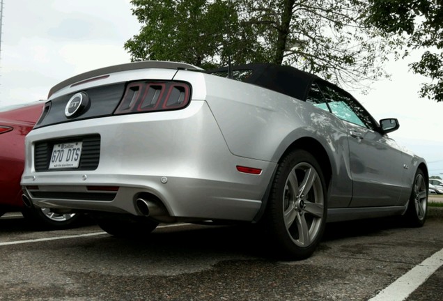 Ford Mustang GT Convertible 2013