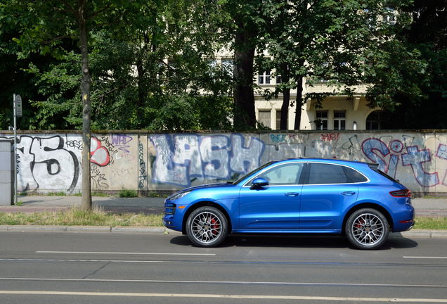 Porsche 95B Macan Turbo