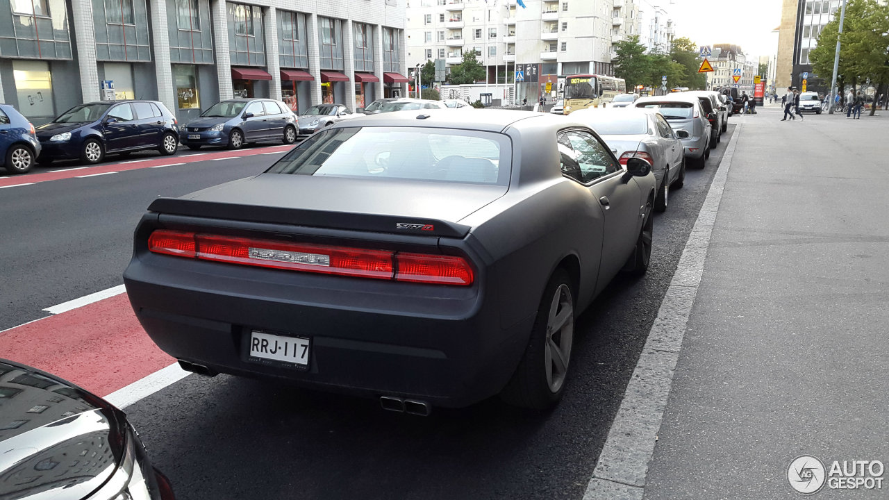 Dodge Challenger SRT-8 392