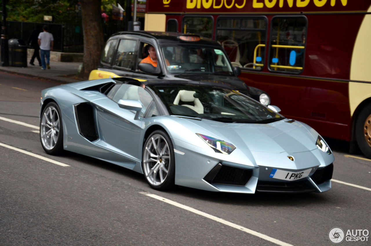 Lamborghini Aventador LP700-4 Roadster