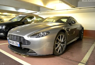 Aston Martin V8 Vantage S