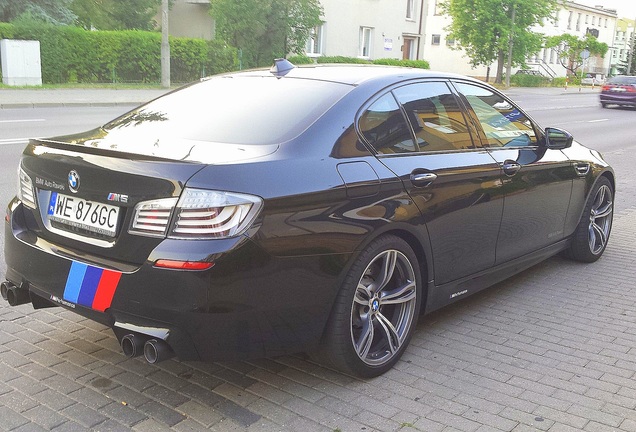 BMW M5 F10 2011