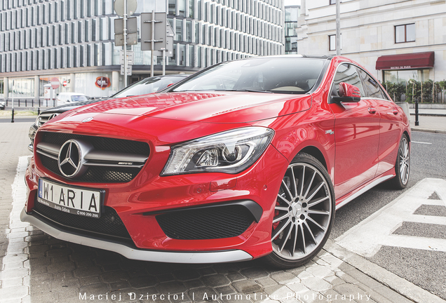 Mercedes-Benz CLA 45 AMG C117