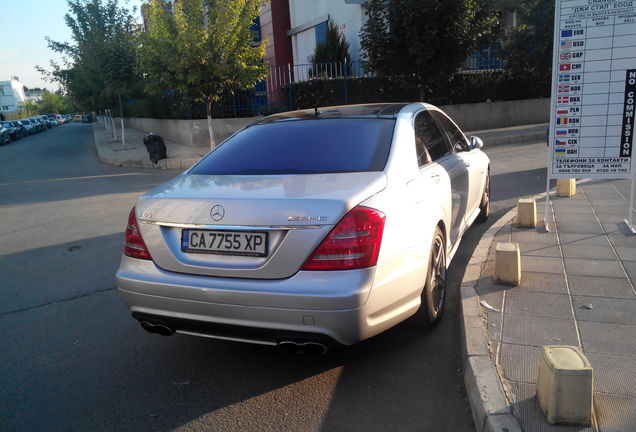 Mercedes-Benz S 65 AMG V221