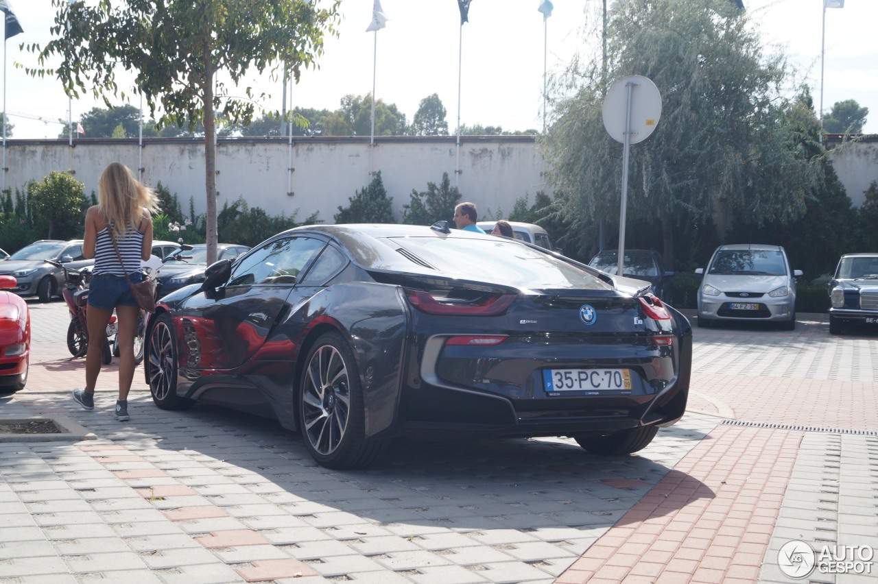 BMW i8