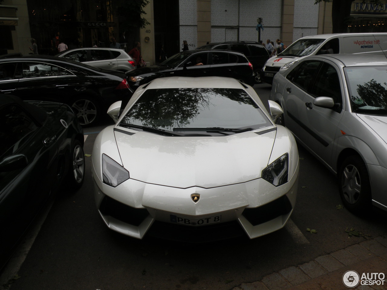 Lamborghini Aventador LP700-4