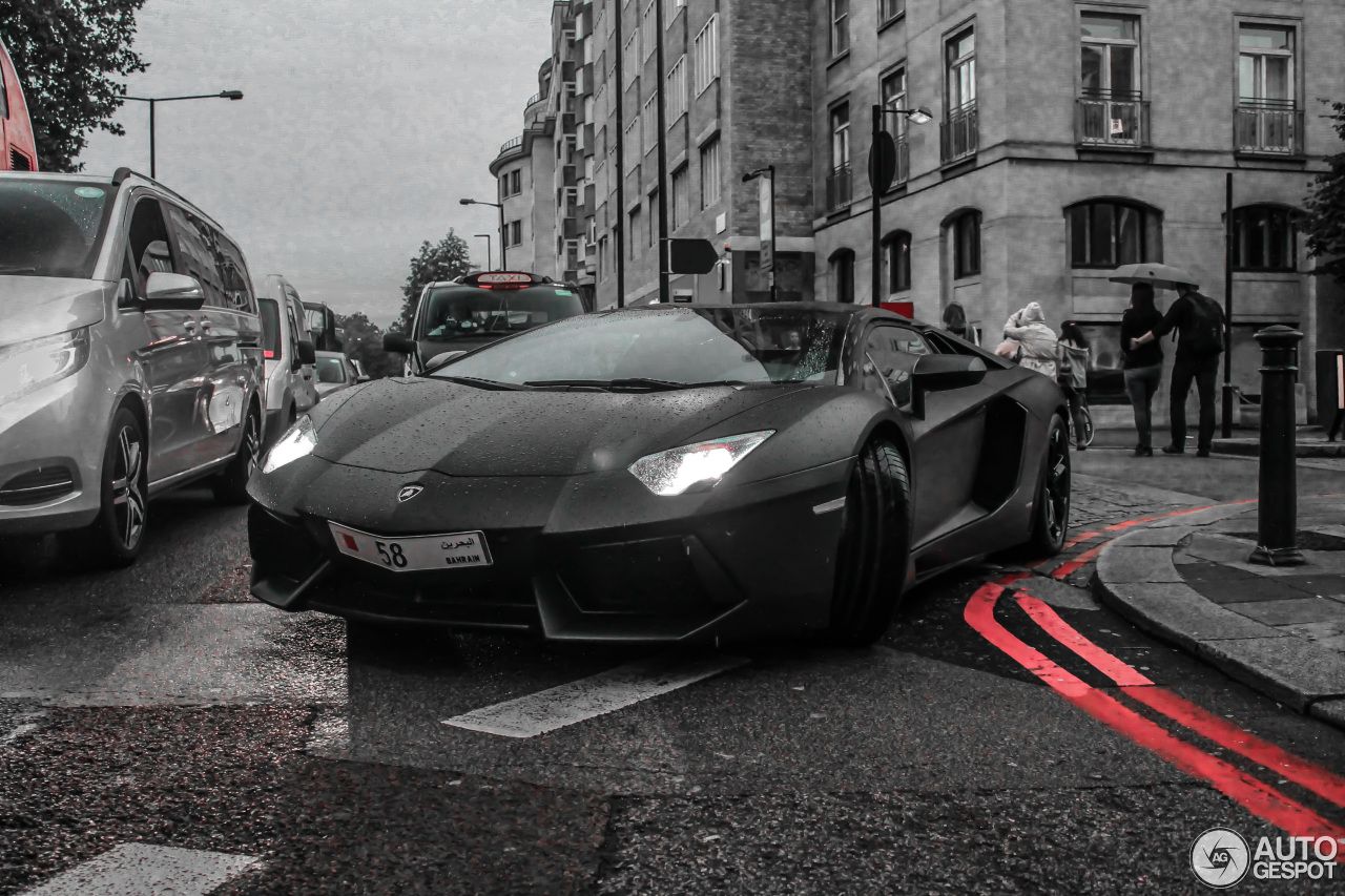 Lamborghini Aventador LP700-4 Roadster