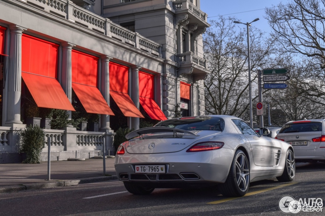 Mercedes-Benz SLS AMG