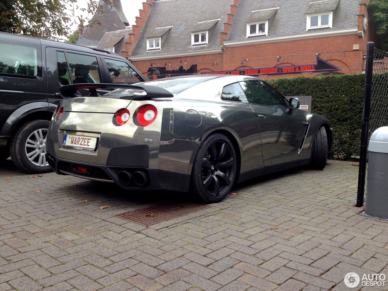 Nissan GT-R