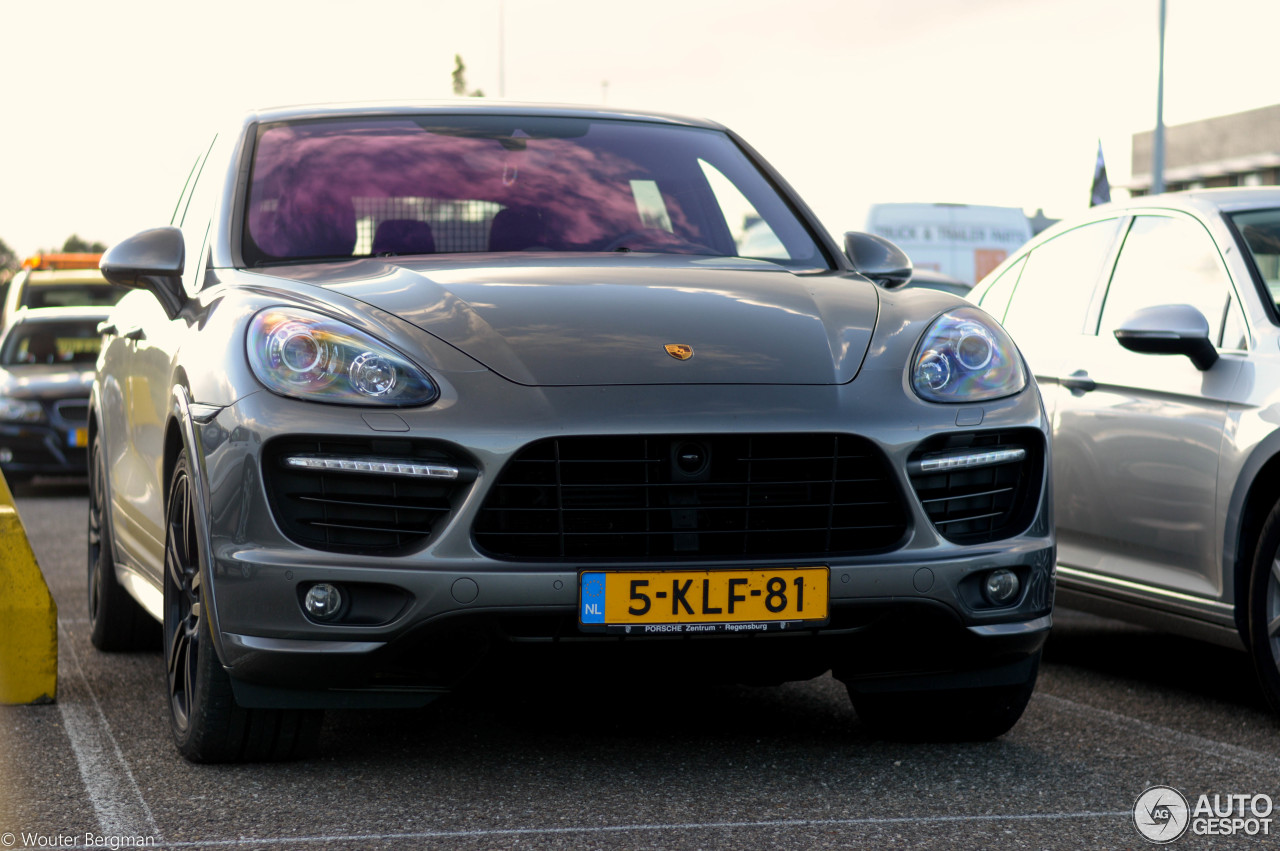 Porsche 958 Cayenne GTS