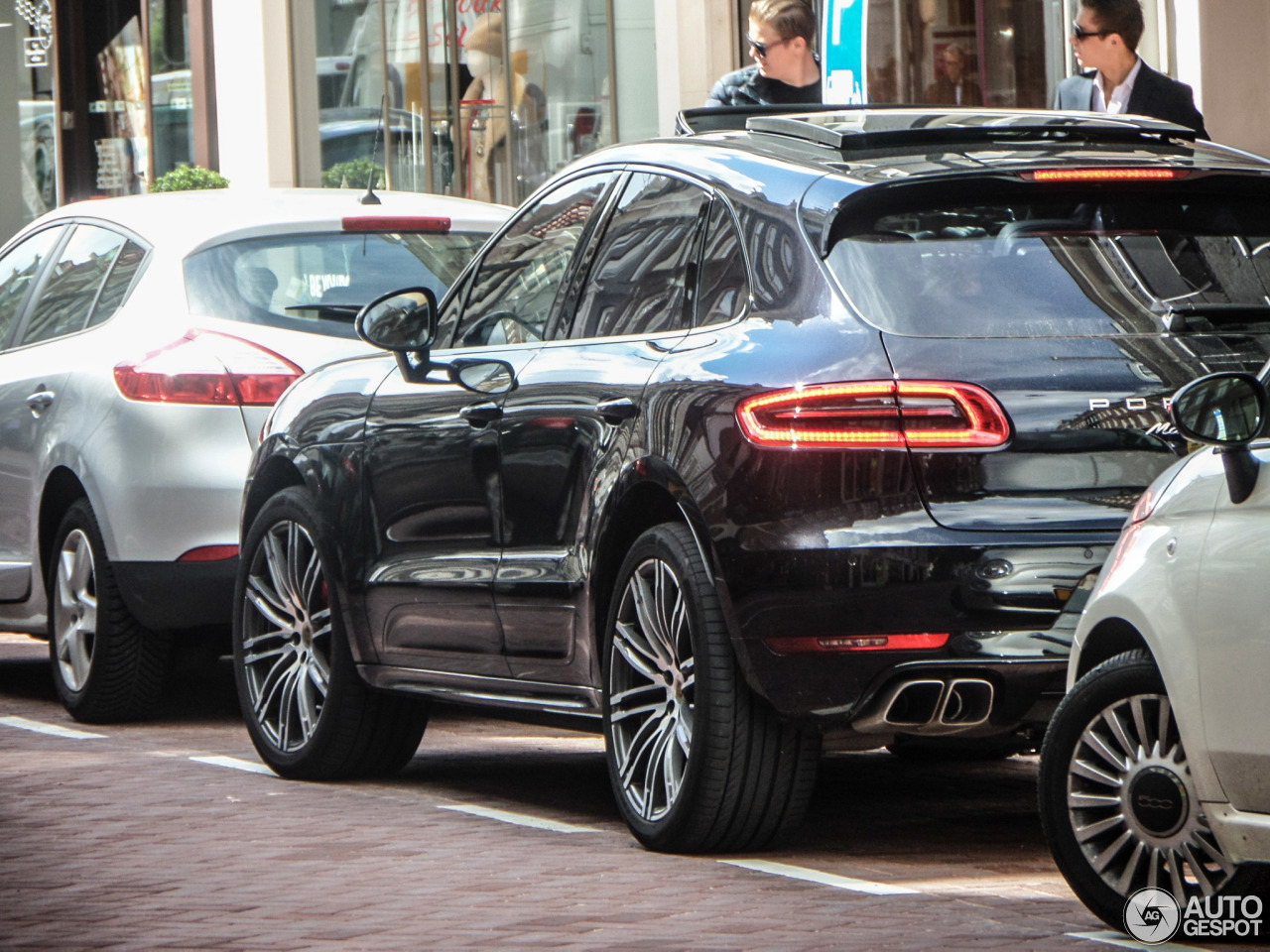 Porsche 95B Macan Turbo