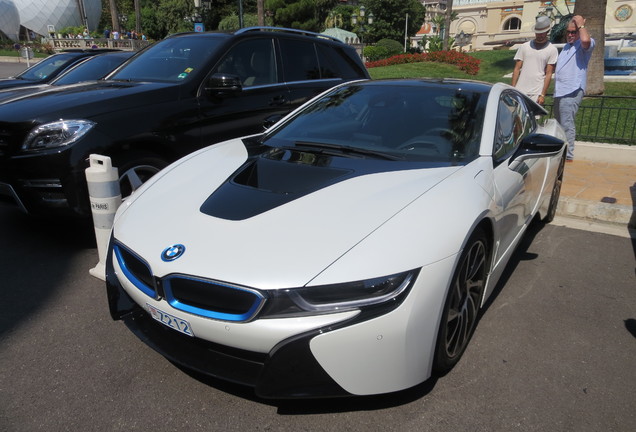 BMW i8