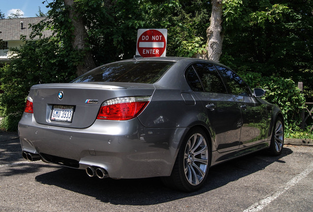 BMW M5 E60 2007