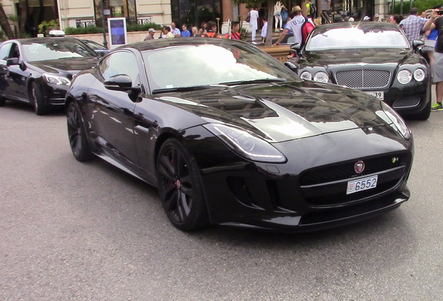 Jaguar F-TYPE R Coupé