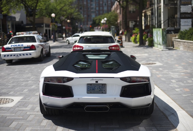 Lamborghini Aventador LP700-4 Roadster Pirelli Edition